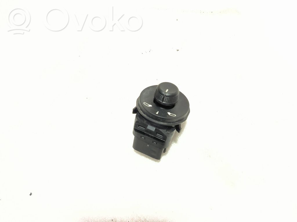 Toyota ProAce City Wing mirror switch 