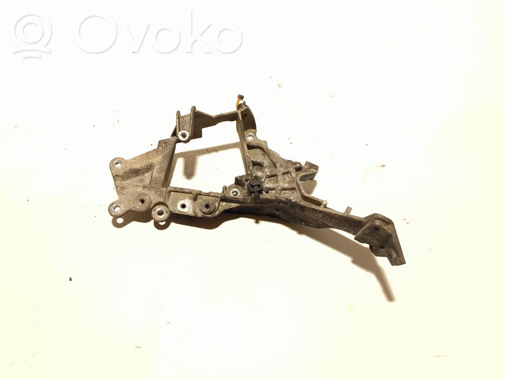 Jaguar E-Pace Engine mounting bracket 