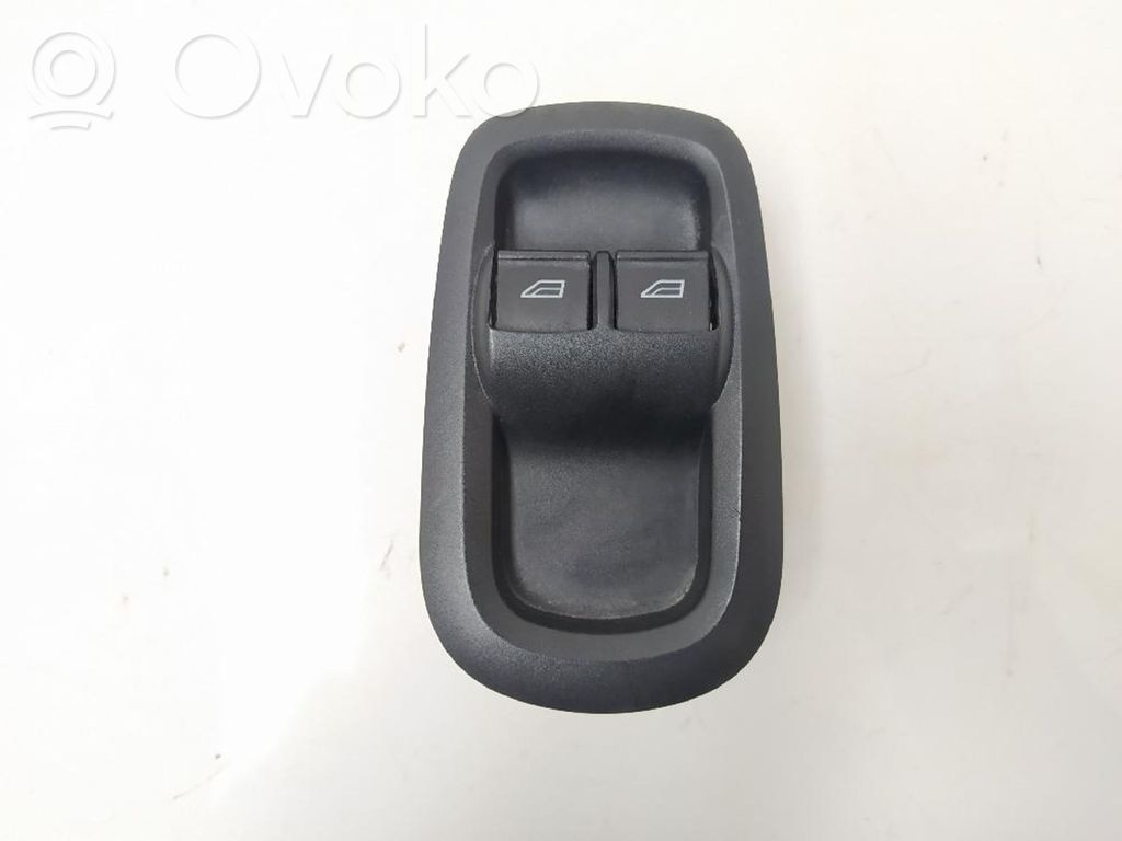Electric window control switch   BK2T14A132AC