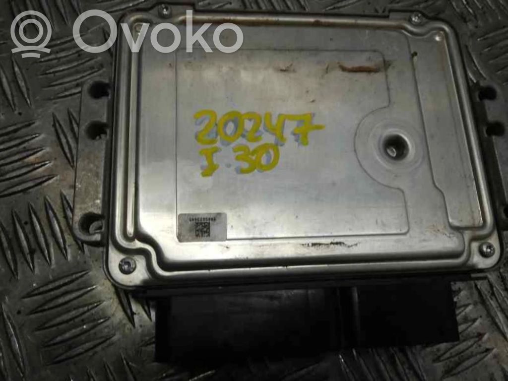 Hyundai i30 Engine control unit/module ECU 