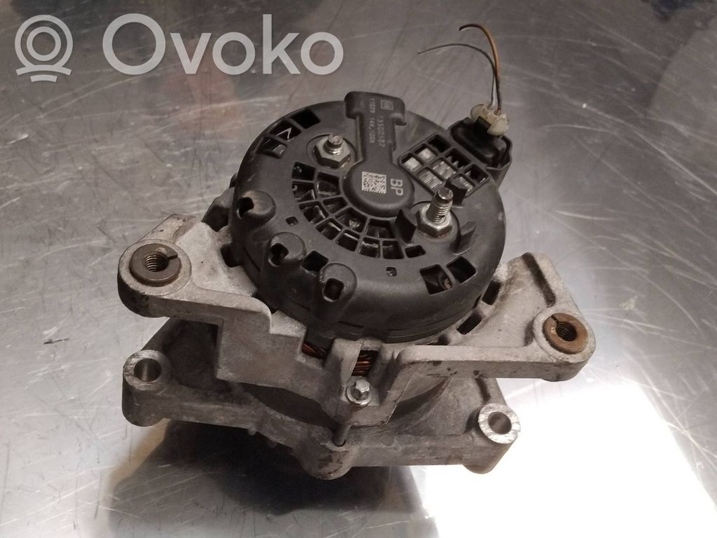 Opel Astra J Alternator 