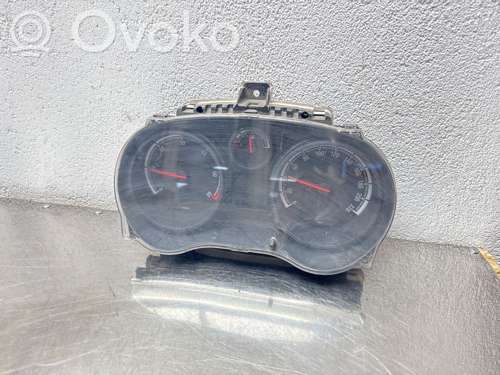 Opel Corsa D Speedometer (instrument cluster) 