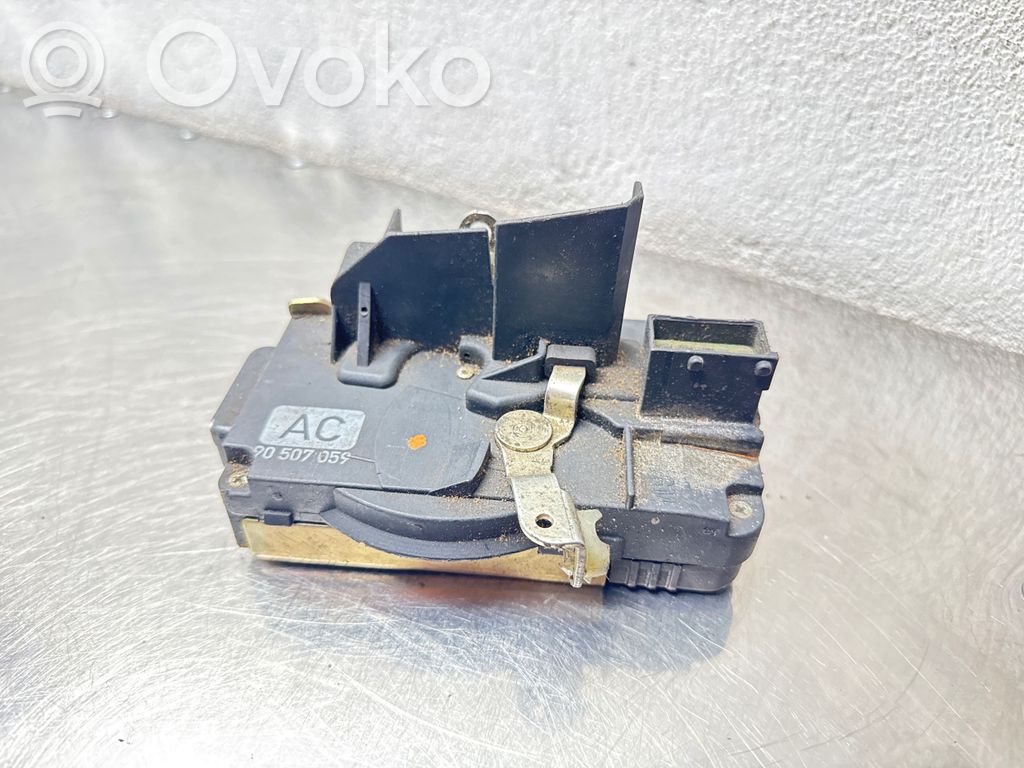 Opel Vectra B Zamek drzwi przednich 