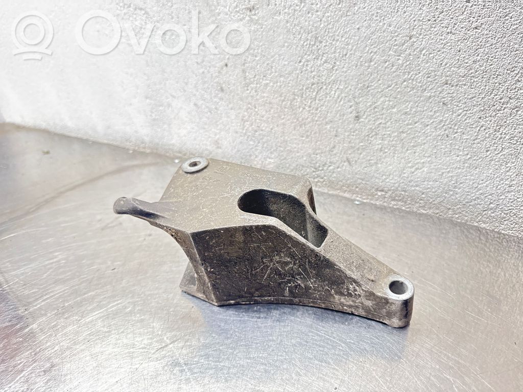 Opel Vectra C Engine mounting bracket 