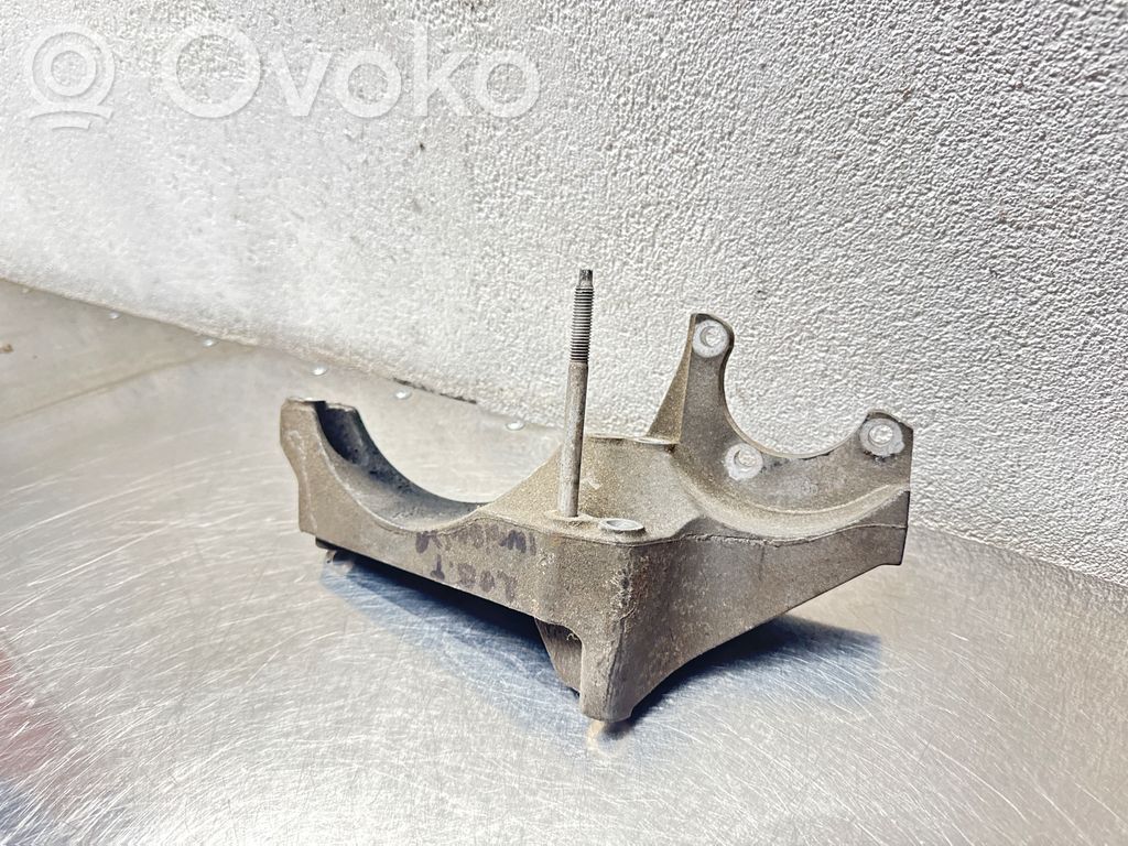 Opel Astra J Generator/alternator bracket 