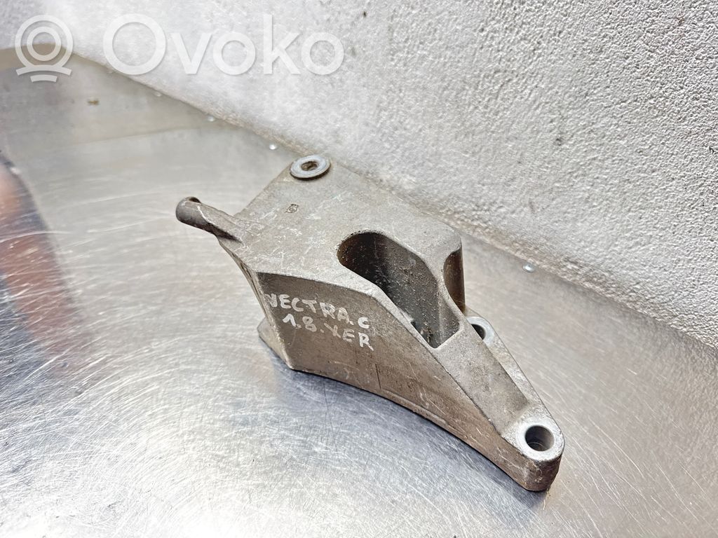Opel Vectra C Engine mounting bracket 