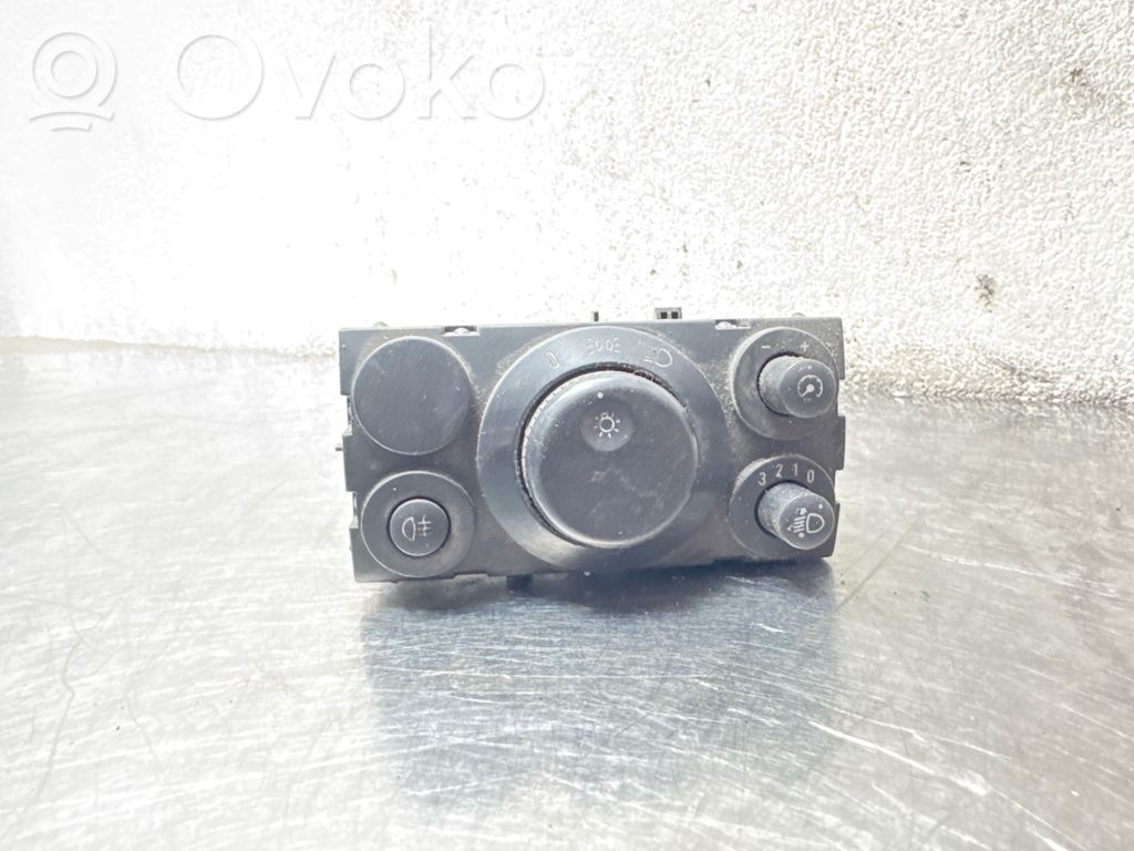 Opel Astra H Przełącznik świateł 