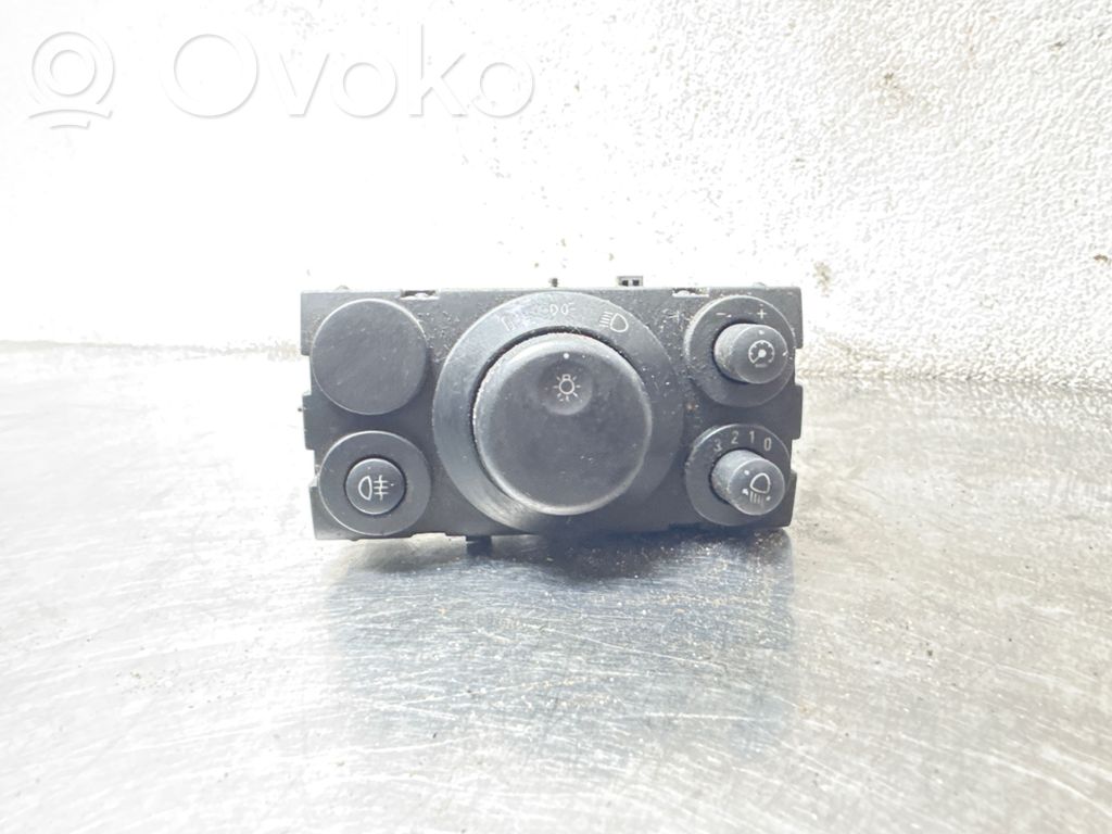 Opel Astra H Lukturu slēdzis 