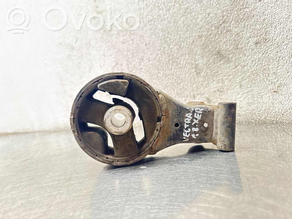 Opel Vectra C Engine mount bracket 