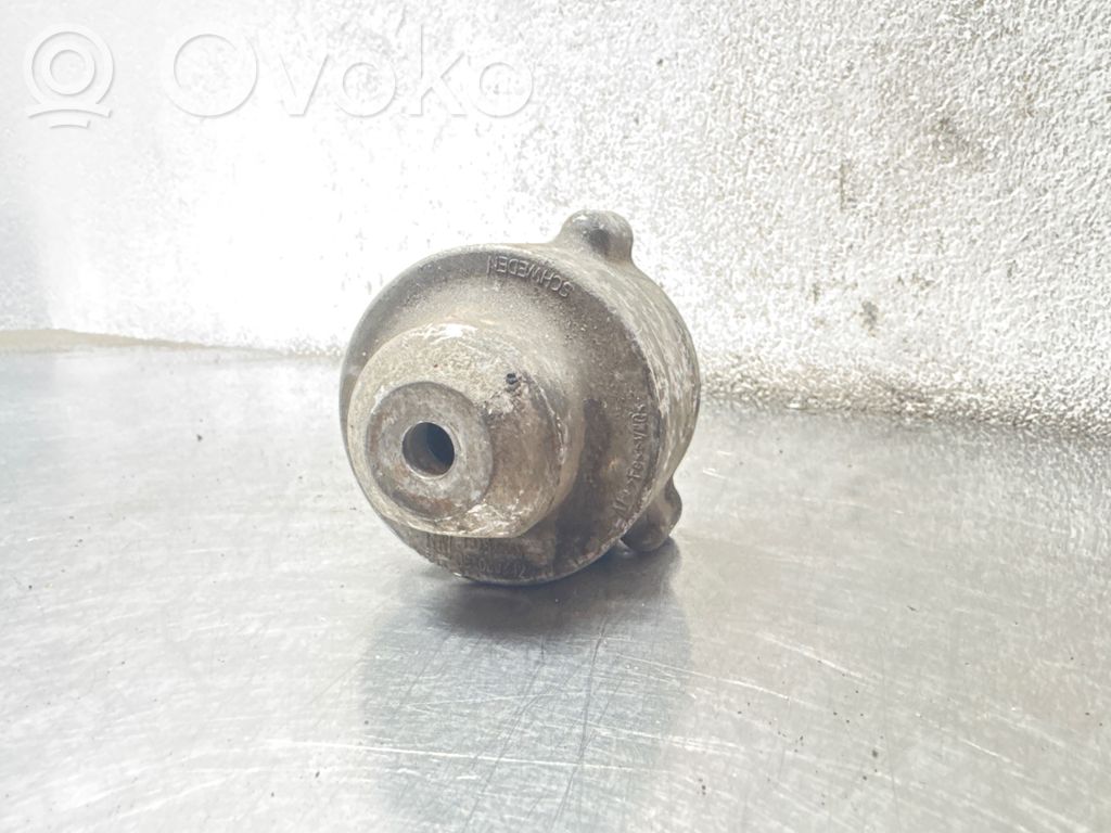 Opel Meriva A Engine mount bracket 