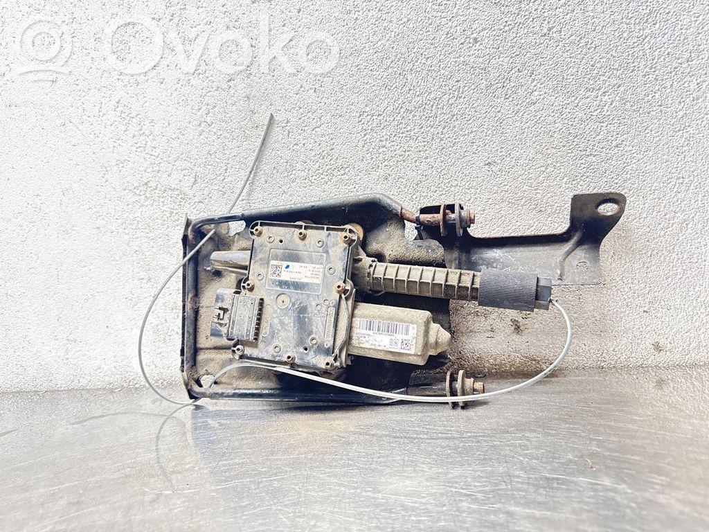 Opel Insignia A Hand brake/parking brake motor 