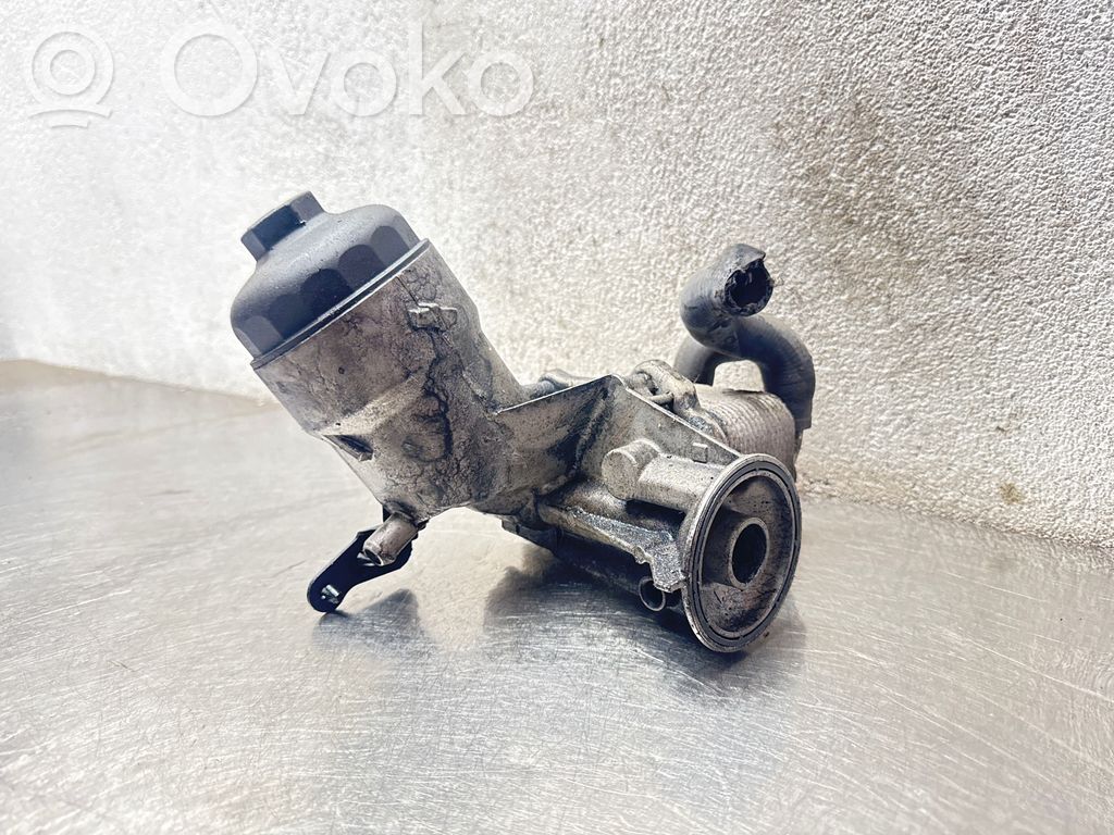 Opel Astra H Oil filter mounting bracket 