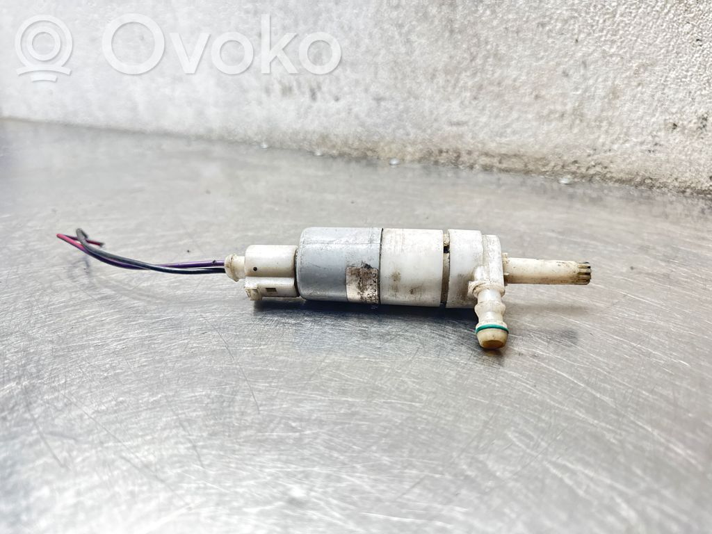 Opel Insignia A Windscreen/windshield washer pump 