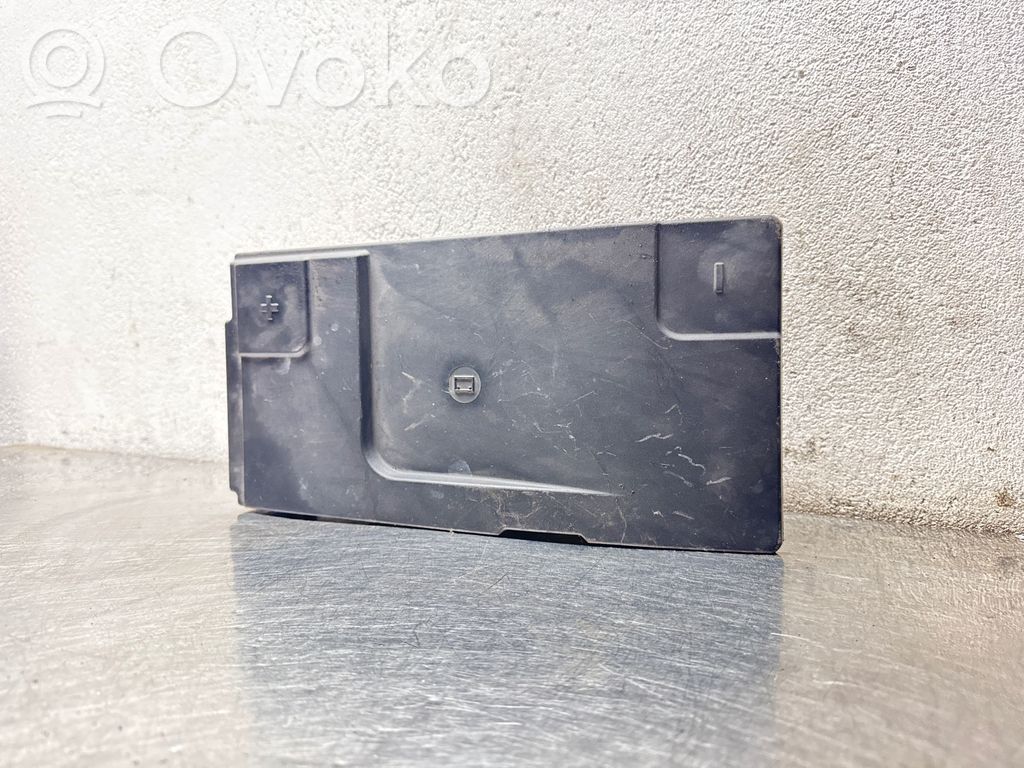Opel Insignia A Pokrywa skrzynki akumulatora 