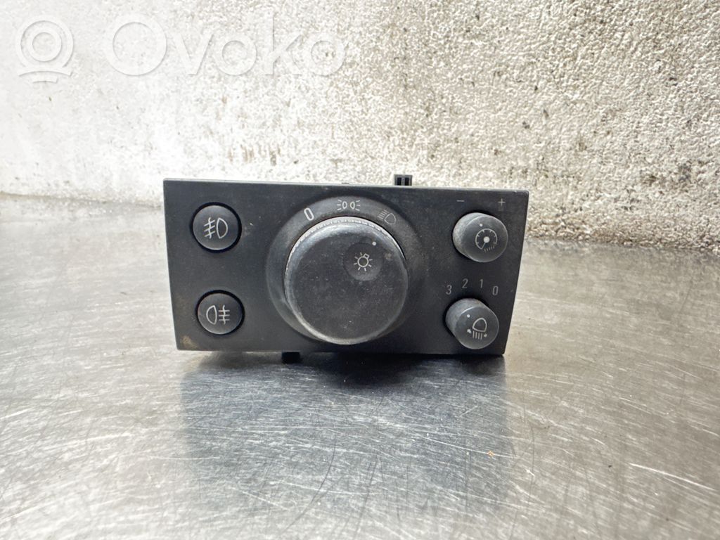 Interruptor de luz   93394755,0196,0320,LK04061005