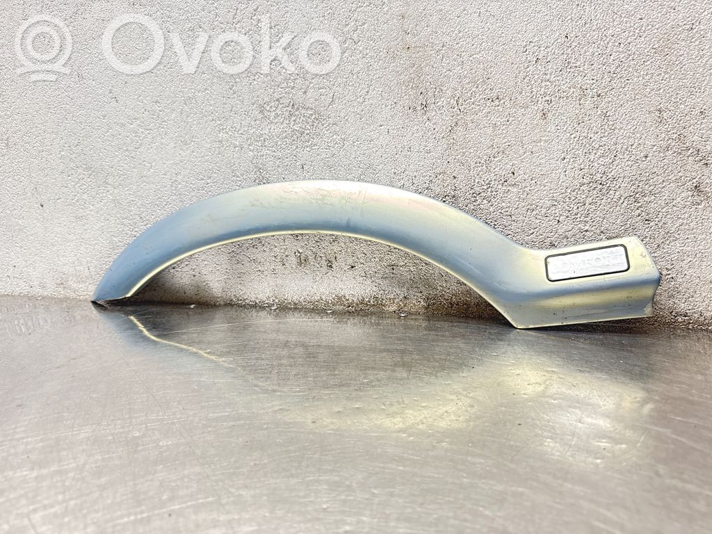 Opel Zafira A Front arch trim 