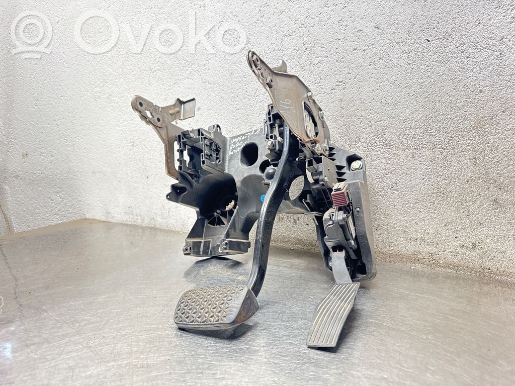 Opel Insignia A Pedal assembly 