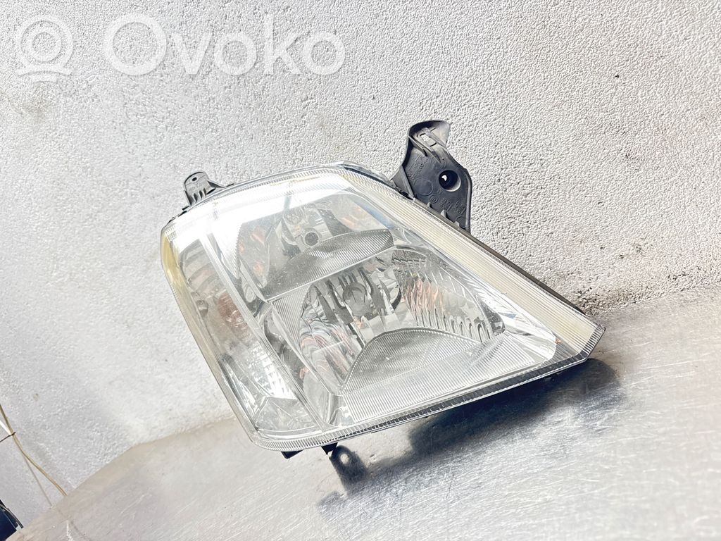 Opel Meriva A Lampa przednia 
