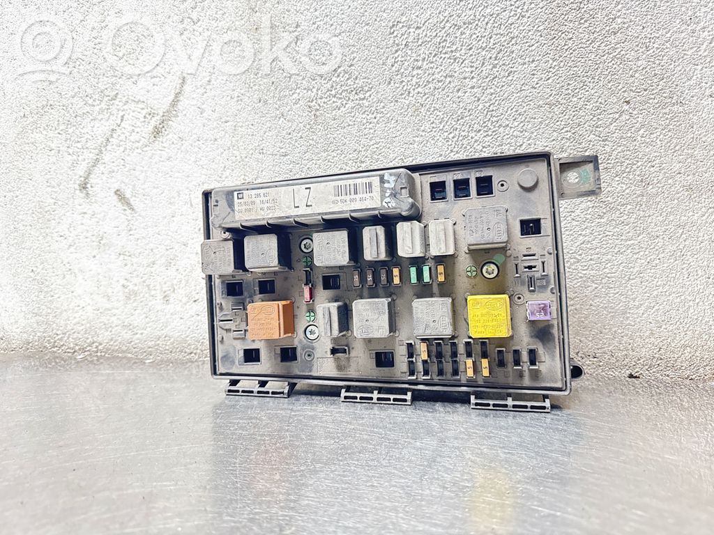 Opel Astra H Módulo de fusible 