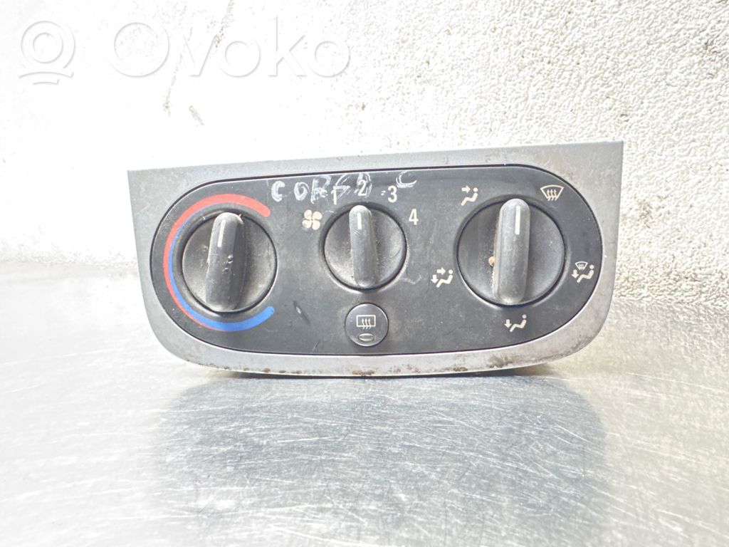 Opel Combo C Climate control unit 