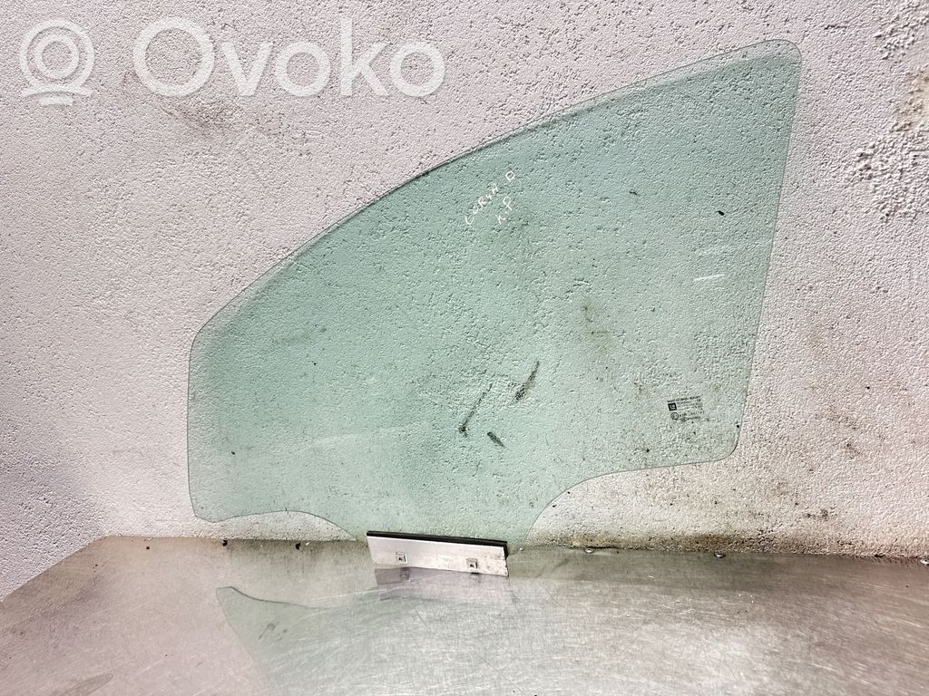 Opel Corsa D Vetro del finestrino della portiera anteriore - quattro porte 