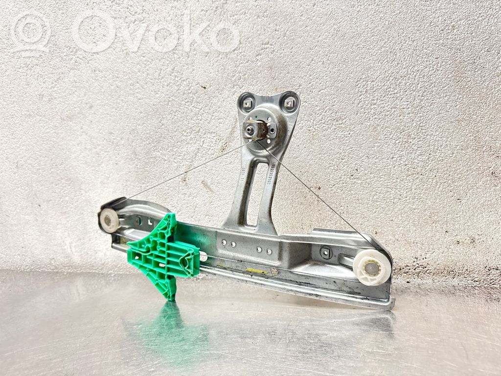 Opel Astra J Ręczny podnośnik szyby drzwi tylnych 