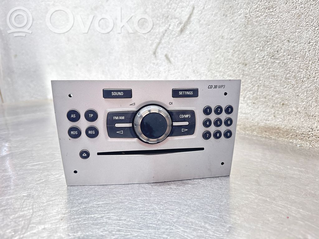 Opel Corsa D Panel / Radioodtwarzacz CD/DVD/GPS 