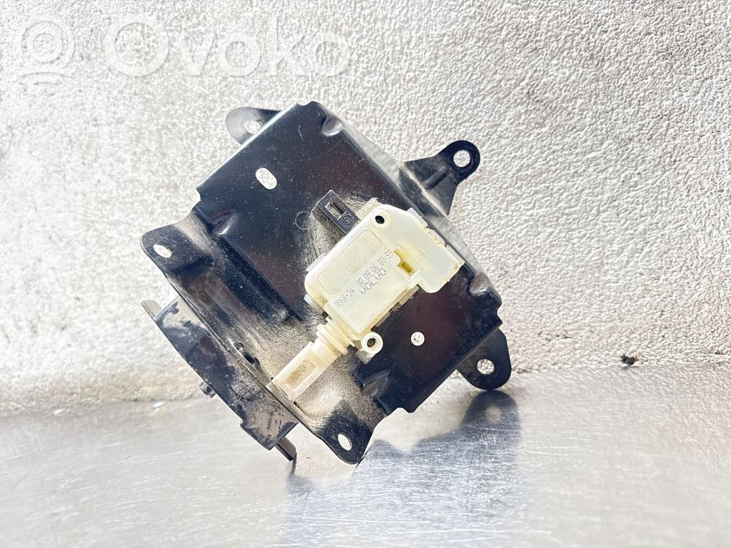 Volvo C70 Fuel tank cap lock motor 