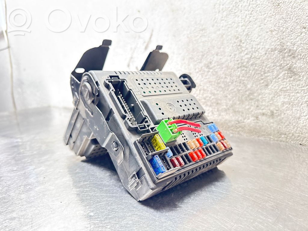Volvo V70 Módulo de fusible 