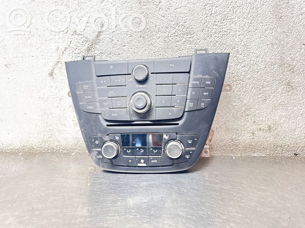 Panel / Radioodtwarzacz CD/DVD/GPS   13273255,2030100825