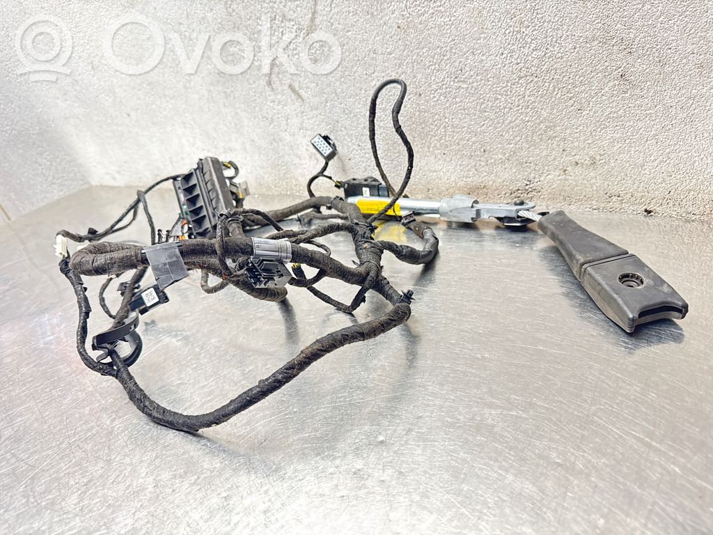 Opel Insignia A Klamra przedniego pasa bezpieczeństwa 
