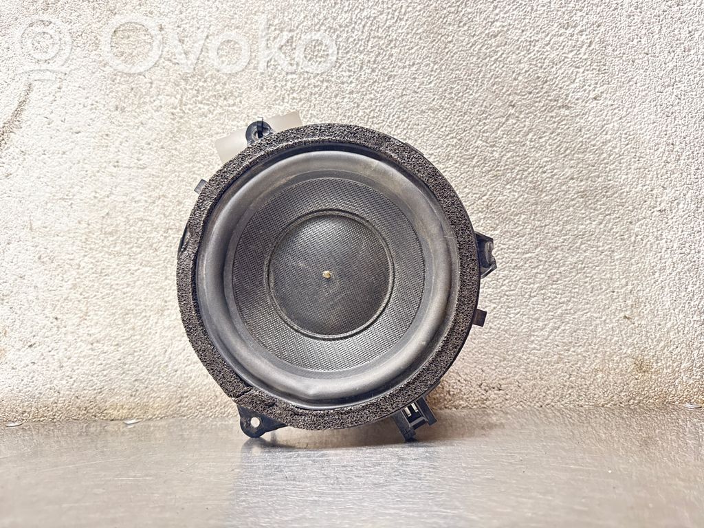 Volvo V70 Takaoven kaiutin 