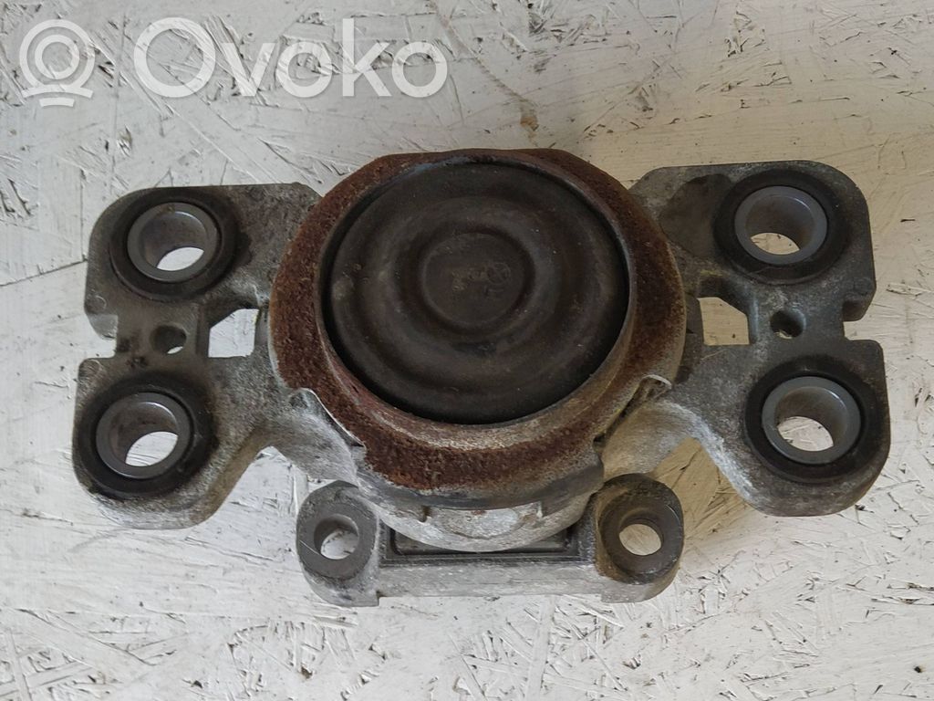 Engine mount bracket