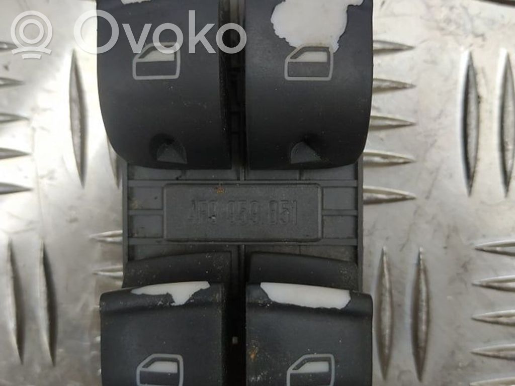 Audi A3 S3 A3 Sportback 8P Electric window control switch 