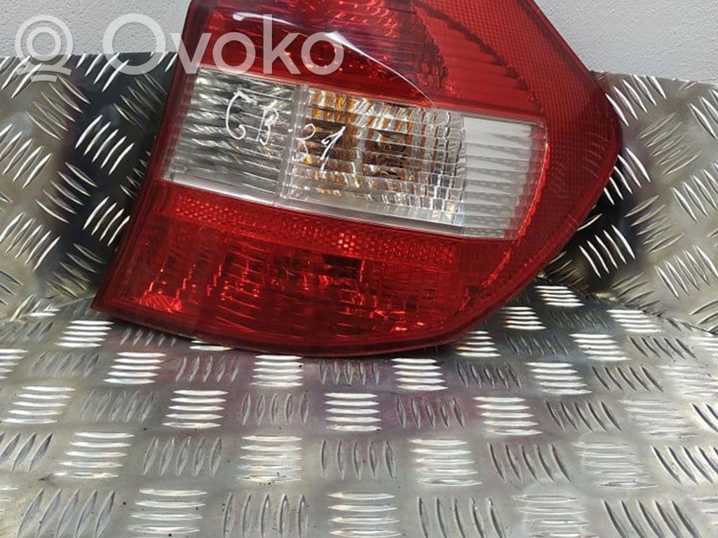 BMW 1 E81 E87 Galinis žibintas kėbule 