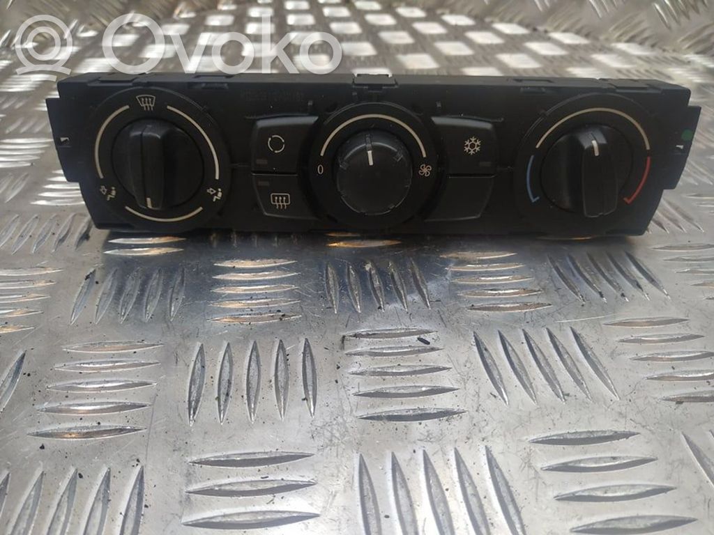 BMW 1 E81 E87 Climate control unit 