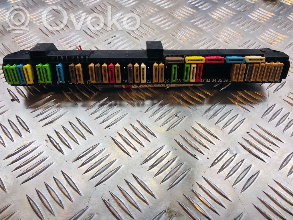 BMW 5 E39 Fuse module 