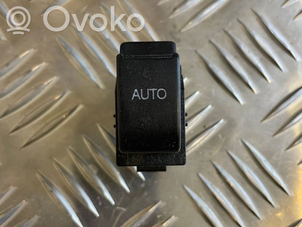 Toyota Corolla E120 E130 Electric window control switch 