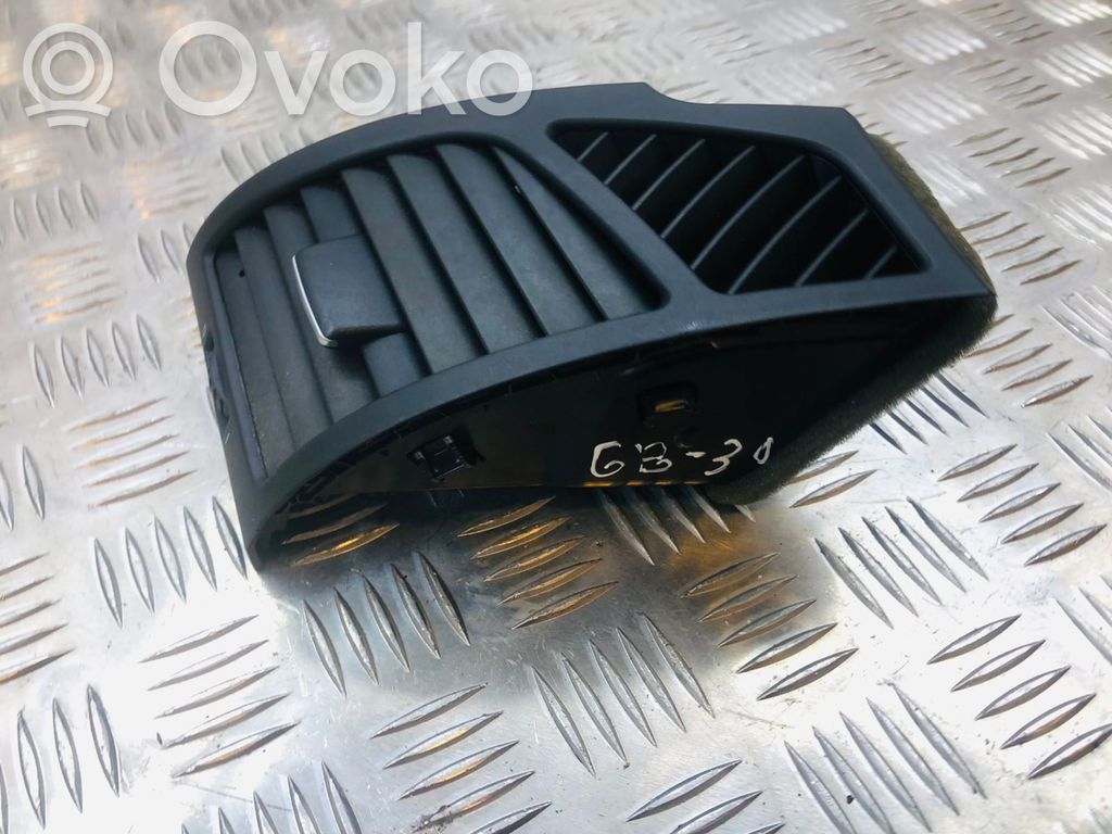 BMW 1 E81 E87 Šoninės oro grotelės 