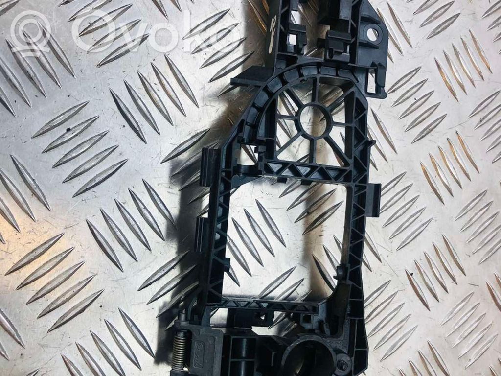 Klamka zewnętrzna drzwi przednich   3C0837885