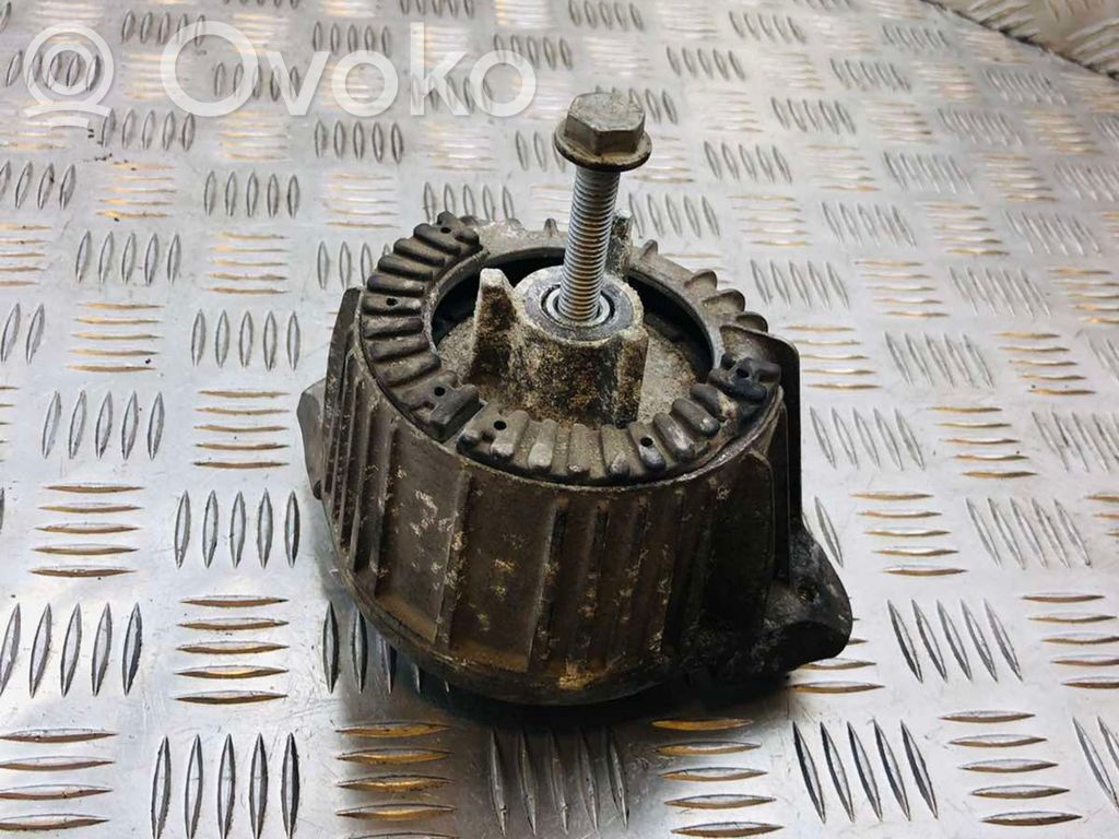 Mercedes-Benz E C207 W207 Engine mount bracket 