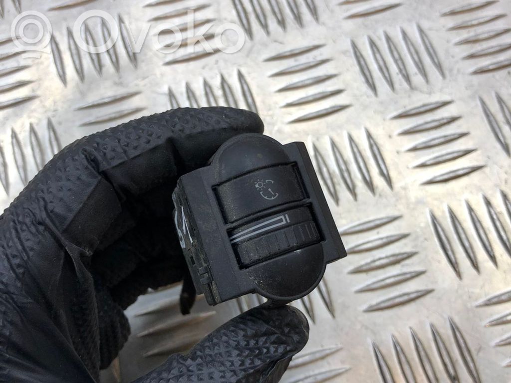 Volkswagen Golf V Headlight level height control switch 