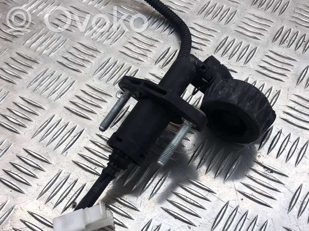 Opel Astra J Główny cylinder sprzęgła 