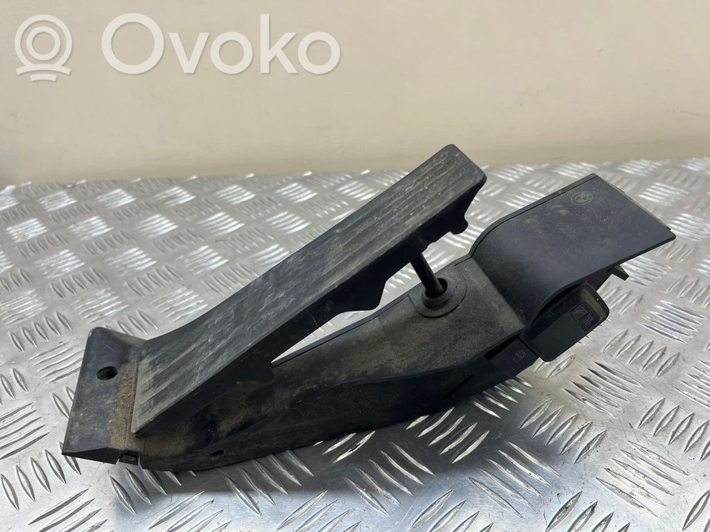 Akseleratora pedālis   25916010