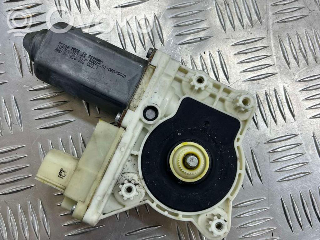 BMW 7 E65 E66 Rear door window regulator motor 