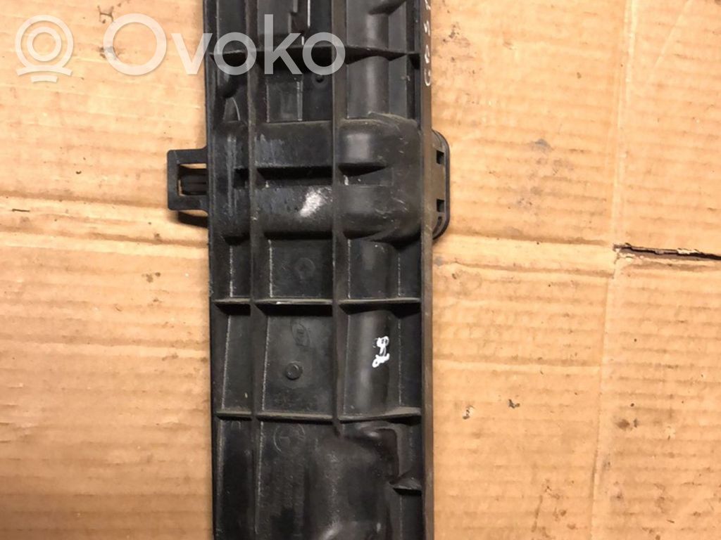 BMW 1 E81 E87 Radiator mount bracket 