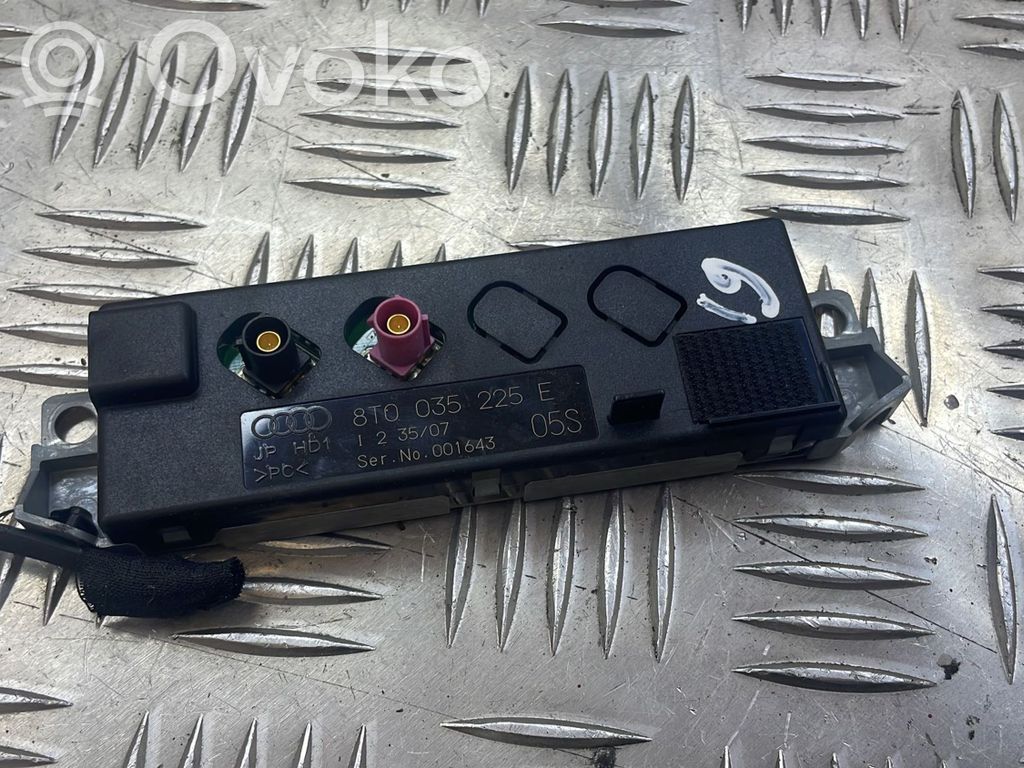 Audi A5 8T 8F Antenos stiprintuvas 