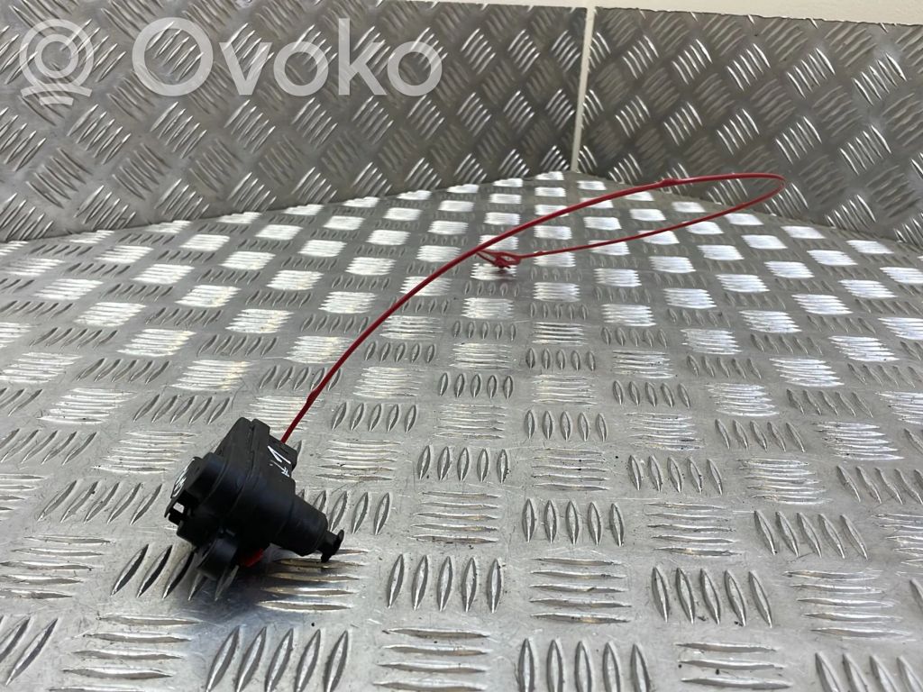 Audi A4 S4 B9 Fuel tank cap lock 