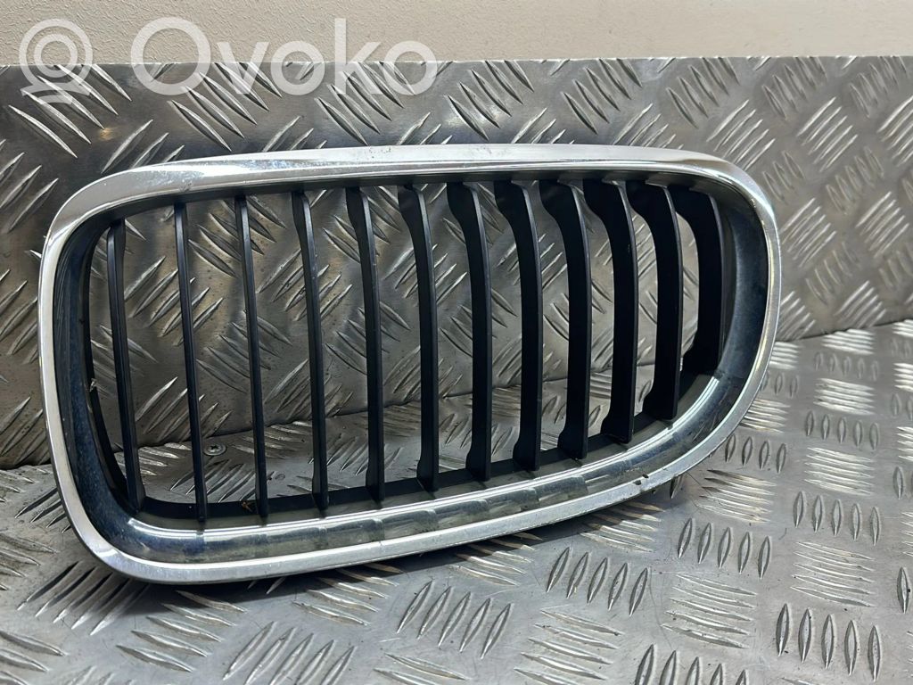BMW 3 E90 E91 Front bumper upper radiator grill 