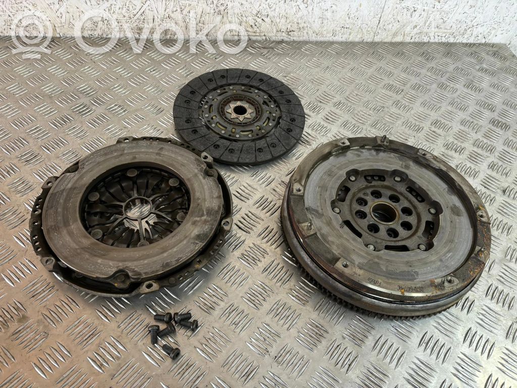 Ford Mondeo MK V Sankabos komplektas 